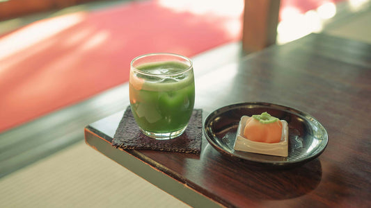 Matcha: qué es, beneficios y cómo prepararlo paso a paso